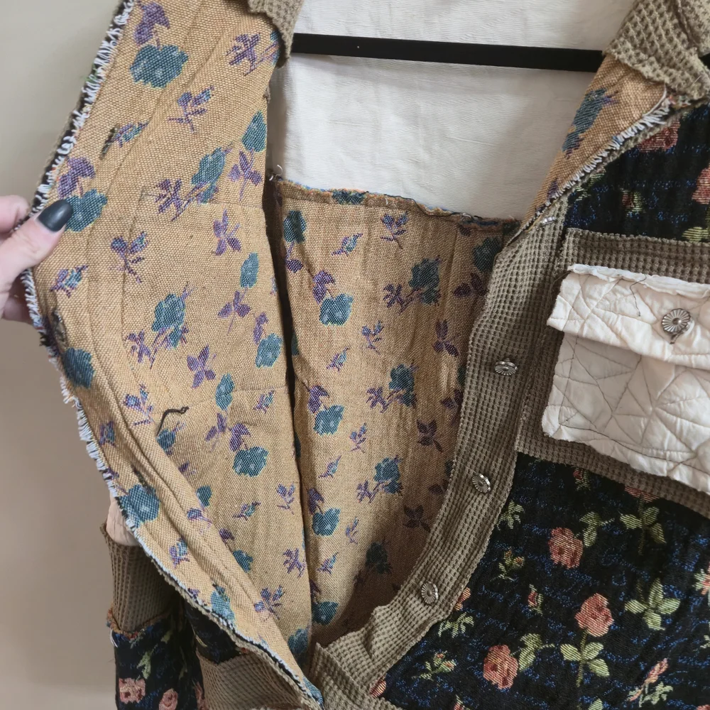 POL Floral Patchwork Utility Jacket - Navy and Tan POL Floral Corduroy Boho - Picture 5 of 6